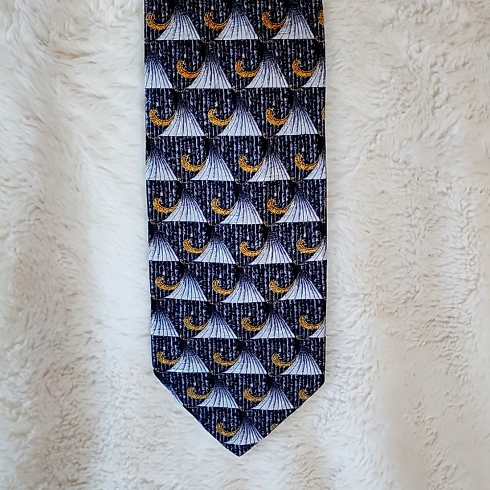 Countess Mara tie